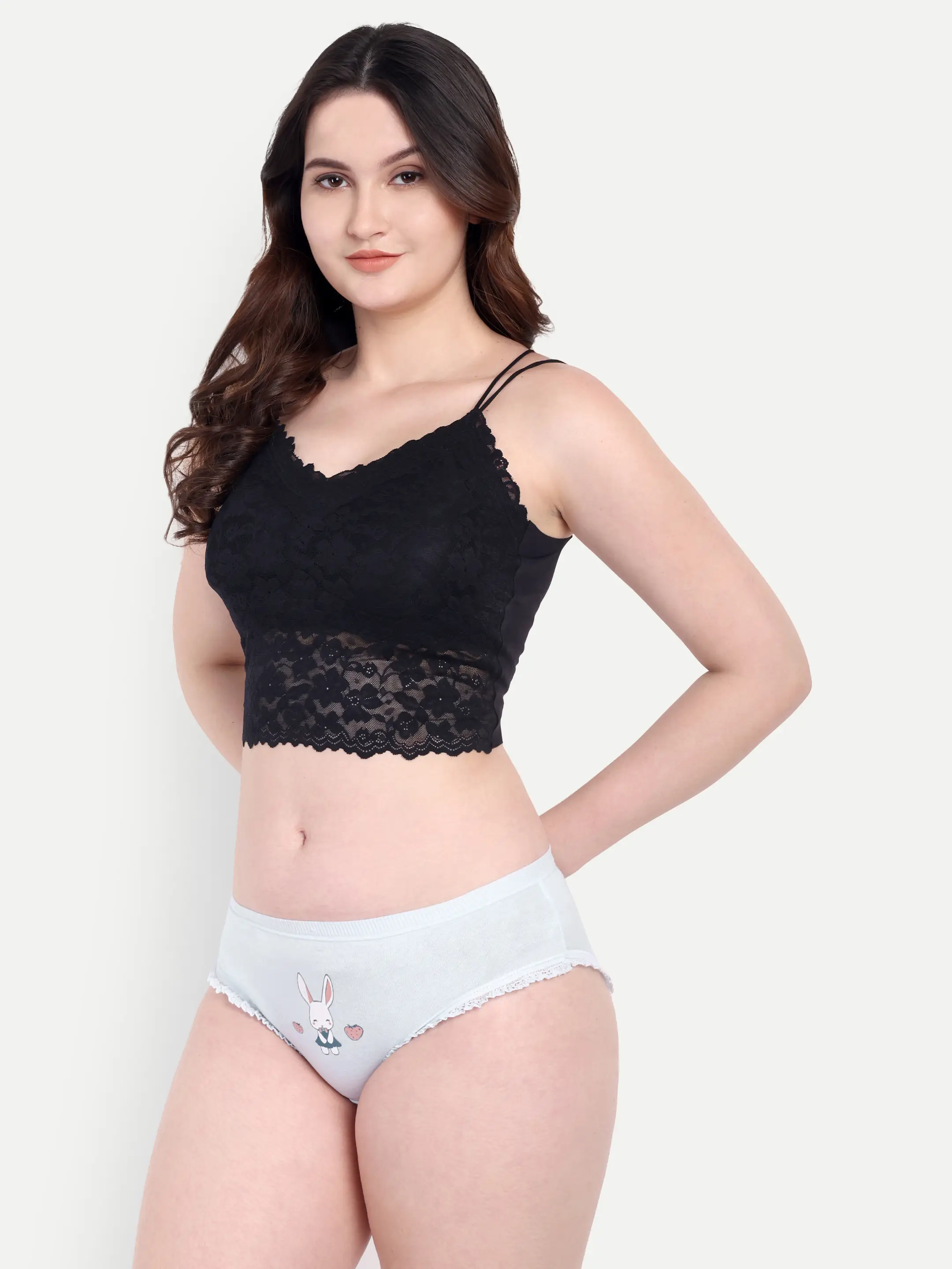 ecomm female shoot
